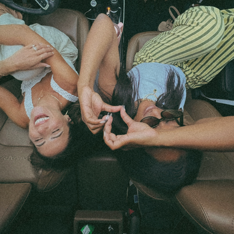 6 Signs You've Outgrown A Lifelong Friendship