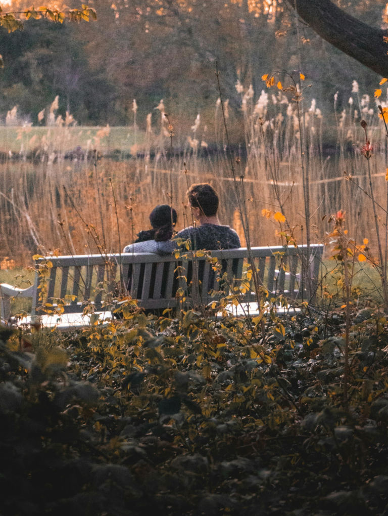 5 signs you're trying to force a relationship