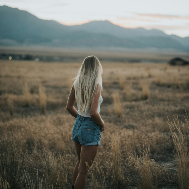 6 Signs You're Growing And Healing For Self-Improvement